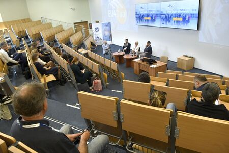 „Digital Skills in the Future of Work”: debata dotycząca przemysłu