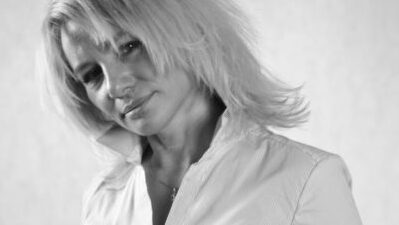 dr hab. Monika Zawierowska - Łozińska, prof.PK : Kobieta w świecie współczesnym