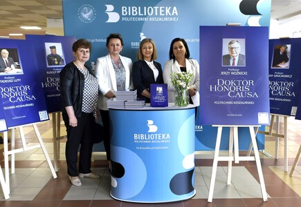 Wystawa biblioteki uczelnianej na święto Politechniki Koszalińskiej
