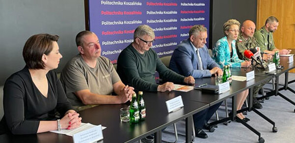 Konferencja prasowa o "Płomieniach Zwycięstwa"