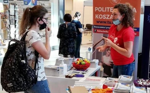 Politechnika na targach edukacyjnych w Toruniu 